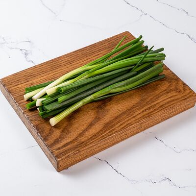 Лук залёный свежий в Ресторан Батони по цене 65 ₽