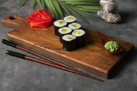 Ролл с авокадо в SushiKent