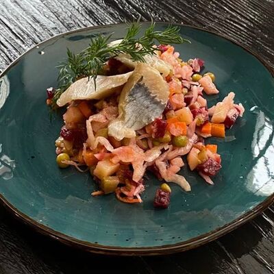 Винегрет с сельдью слабосоленой в Длинный нос по цене 200 ₽