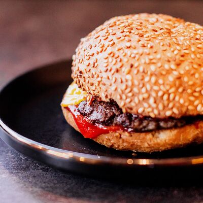 Чизбургер в Swede по цене 480 ₽