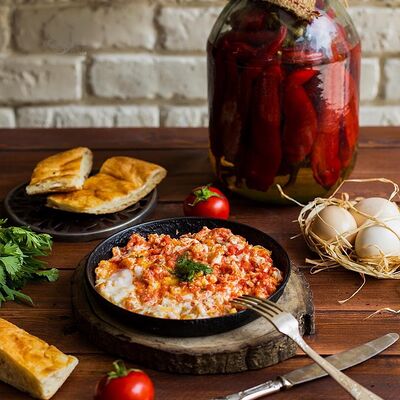 Яйца с помидорами в Почувствуй Вкус Азербайджана по цене 460 ₽