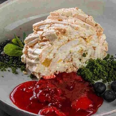 Меренговый рулет в Тут харчо по цене 431 ₽