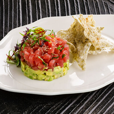 Тартар из тунца и авокадо в Ginza по цене 1590 ₽