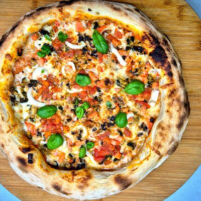 С морепродуктами 30 см в Евразия по цене 950 ₽