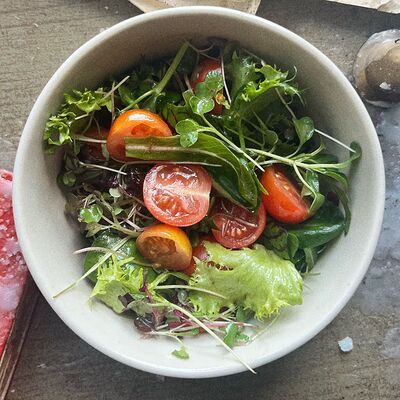 Салат с томатами в Пена Дней по цене 10 р.