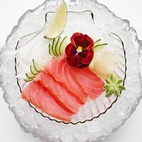 Сашими из тунца в Sushi Please