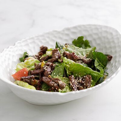 Листья салата с говядиной в Letto по цене 950 ₽