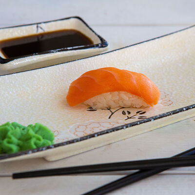 Суши с лососем в 4 Лосося по цене 179