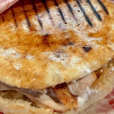 Пита фирменная в Шаверма Экспресс по цене 439 ₽