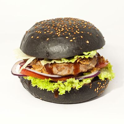 Биф бургер блэк в Hot-Pizza по цене 400 ₽