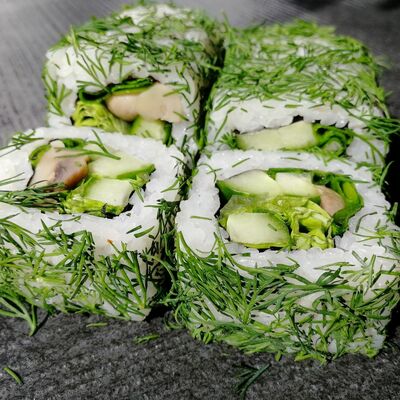 Ролл с шампиньонами в Life Rolls по цене 125