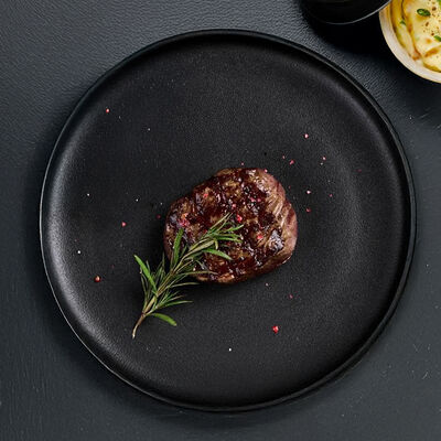 Стейк филе миньон с трюфельным картофельным пюре в Urartu по цене 1900 ₽