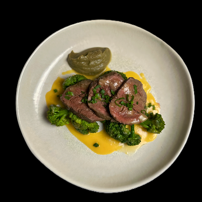 Я - Филе миньон с брокколи и кремом из баклажана в Культ бар по цене 2450 ₽