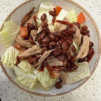 Салат с тунцом и фасолью в Кофеин по цене 330