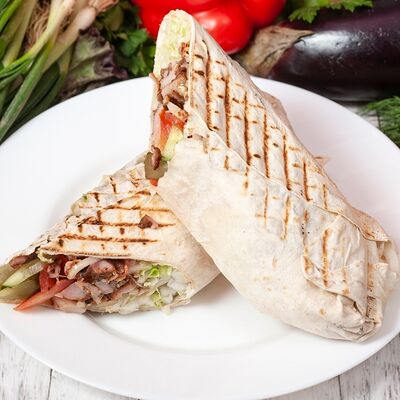 Шаурма с курицей в Шашлычок по цене 270 ₽