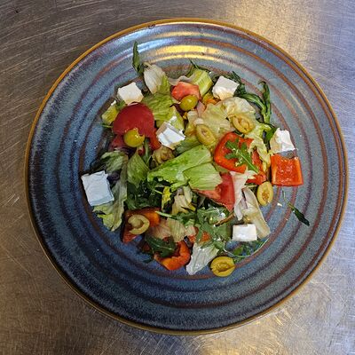 Салат По-греческив I Want Coffee & Food по цене 560 ₽