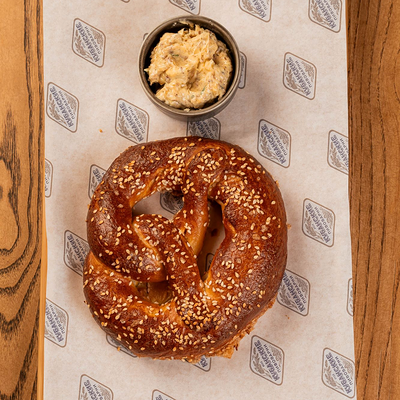 Брецель с прованскими травами в Кубанские пивоварни по цене 250 ₽