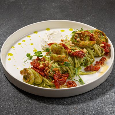 Спагетти с креветками в La grande по цене 828 ₽