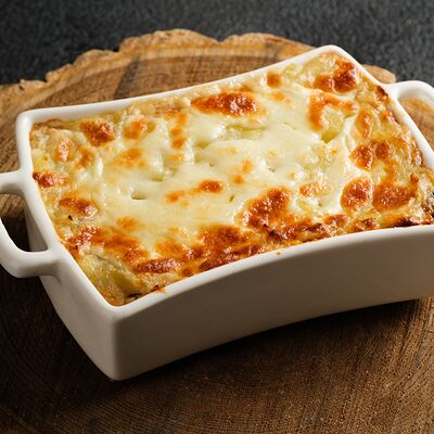 Картофельная запеканка с жульеном из курицы и грибами в Барон Хабарон по цене 524 ₽