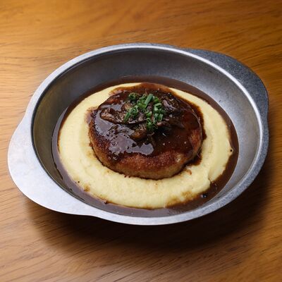 Куриная котлета, пюре из картофеля в 321 Club by Novikov по цене 690 ₽