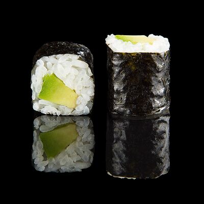 Маки с авокадо в Вкус и лосось по цене 220