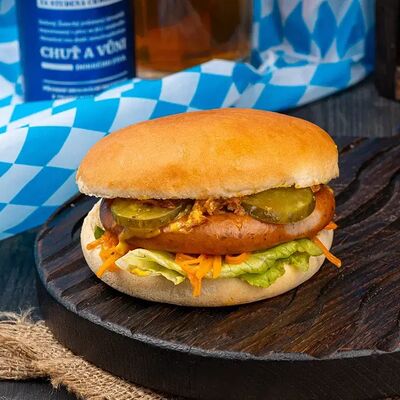 Бургер Ганс с Ганноверской колбаской (острый) в Vivat Pizza по цене 715 ₽