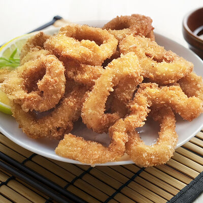 Кольца кальмара, жаренные в сухарях в Wai Mai по цене 620 ₽