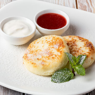 Творожные сырники в Кофейня на Остоженке по цене 720 ₽