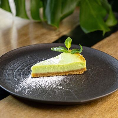 Лаймовый пирог в Гриль-бар Бикью по цене 390 ₽