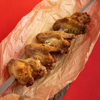 Шашлык из куриных крыльев в МясоРыбка по цене 310 ₽
