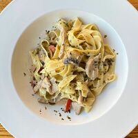 Феттуччине с индейкой и грибамив Милано