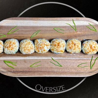 Запеченный с лососемв Oversize Sushi по цене 1390 ₽