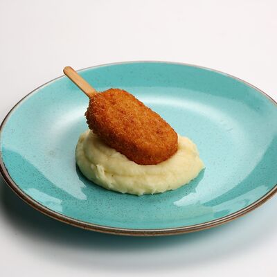 Куриная котлета с пюре или фри в Сытый кит по цене 320 ₽