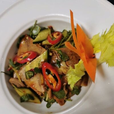 Салат из cвинoй рульки в Харбин по цене 928 ₽