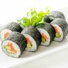 Ролл с лососем и авокадо в Fusion Sushi по цене 15