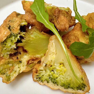 Брокколи в кляре в Кафе Театральное по цене 125 ₽