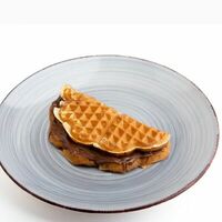 Вафля с нутеллой в Waffle City