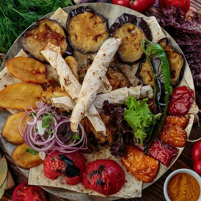 Курица с овощами в Строгинская гавань по цене 2740 ₽