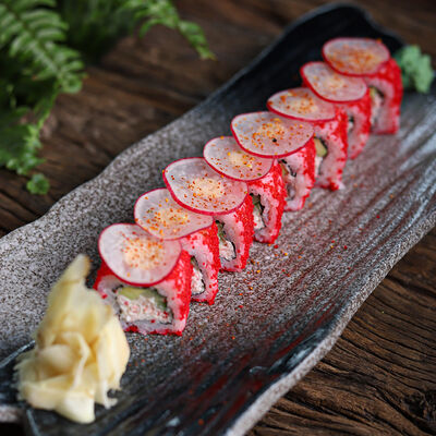 Калифорния, огурец и шичими тогараши в Zuka по цене 1290 ₽