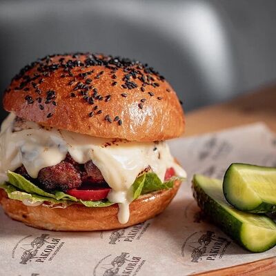 Чизбургер 3.0 в Раковая на Усачева по цене 1650 ₽