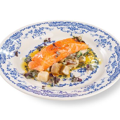 Филе лосося с карамелизированной грушей и сыром горгонзола в Bimi Vita по цене 1190 ₽