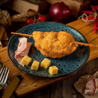 Кармашек из куриной грудника шпажке в Мандариновый гусь по цене 429 ₽