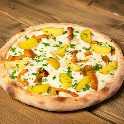 Пицца с опятами в In Tasty по цене 560 ₽