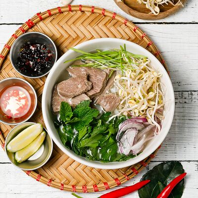 Суп Фо Бо с говядиной в Дядюшка Фо по цене 680 ₽