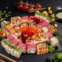 Сет Цунами в Самурай SUSHI PREMIUM