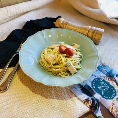 Спагетти с лососем в сливочном соусе в Debaton по цене 300