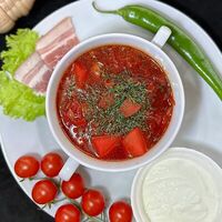 Борщ со сметаной и салом в Кафе Kafe