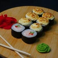 Запечённый ролл Фантазия в Yo! Sushi