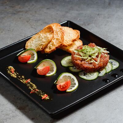 Тартар из тунца в Kotleta bar по цене 490 ₽