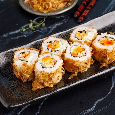 Ролл Бонито с лососем в Баклажан в ТЦ 